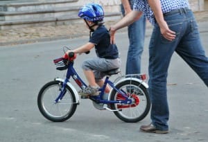 Kaj je treba vedeti o hoduljici, skiroju, poganjalčku in kolesu?