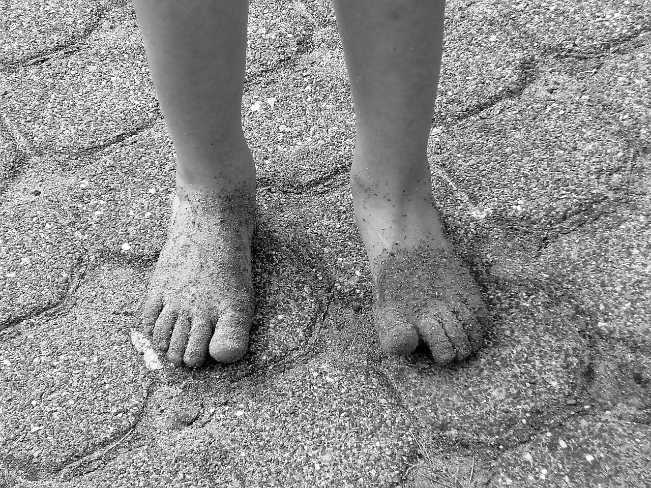 Pustite otrokom hoditi bosi in še šest drugih “pravil” igre