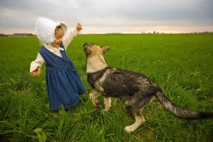 Čarobnost otroštva lahko otrokom nehote odvzamemo