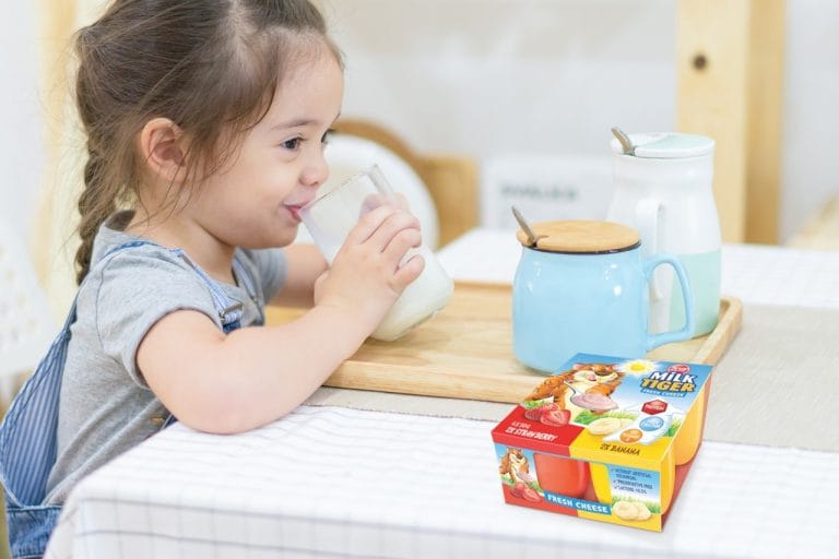 Vsestranska mlečna zabava za otroke