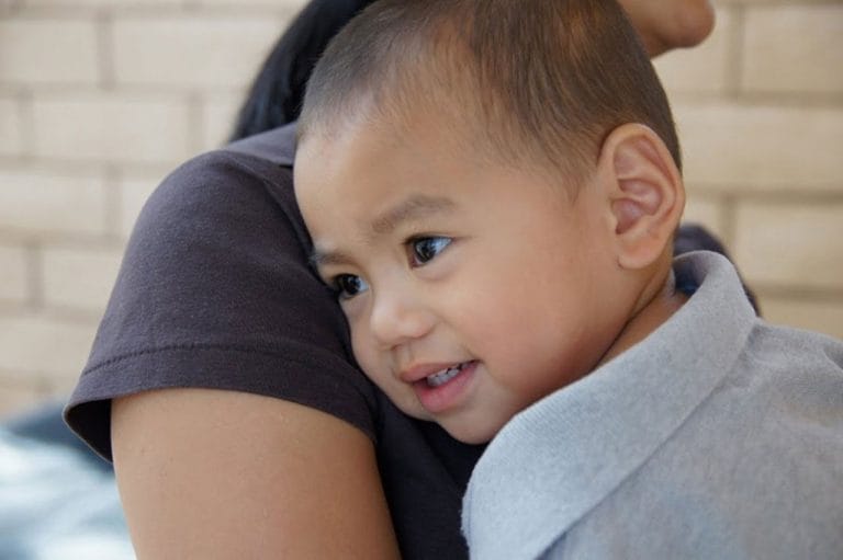 5 besed in besednih zvez, s katerimi lahko pomagaš otroku v stiski
