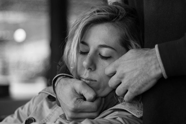 Drage mame, vaš partner ni vaš otrok (in obratno)