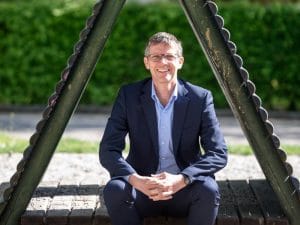 Intervju: O financah se v šolah ne učijo, zgradbo ‘klinčeve’ celice pa morajo petošolci znati na pamet
