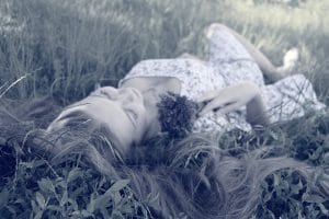 Kako sem ukrotila hormonsko divjanje v času menstruacije – moja osebna izkušnja